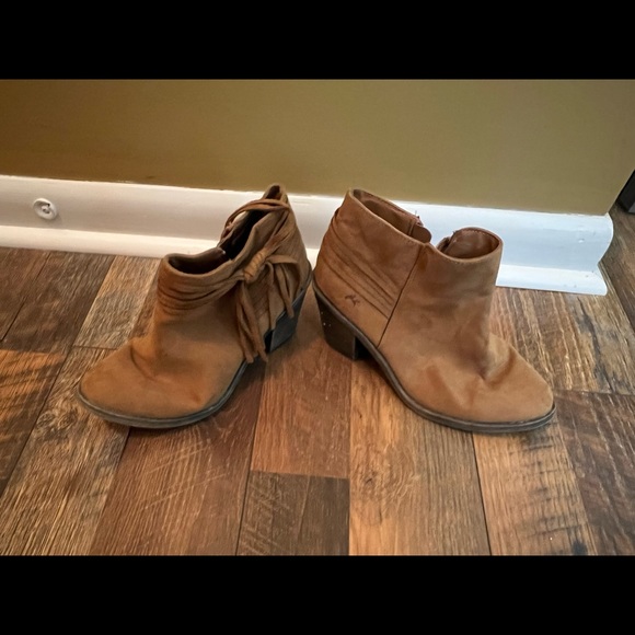 Booties - Picture 1 of 3